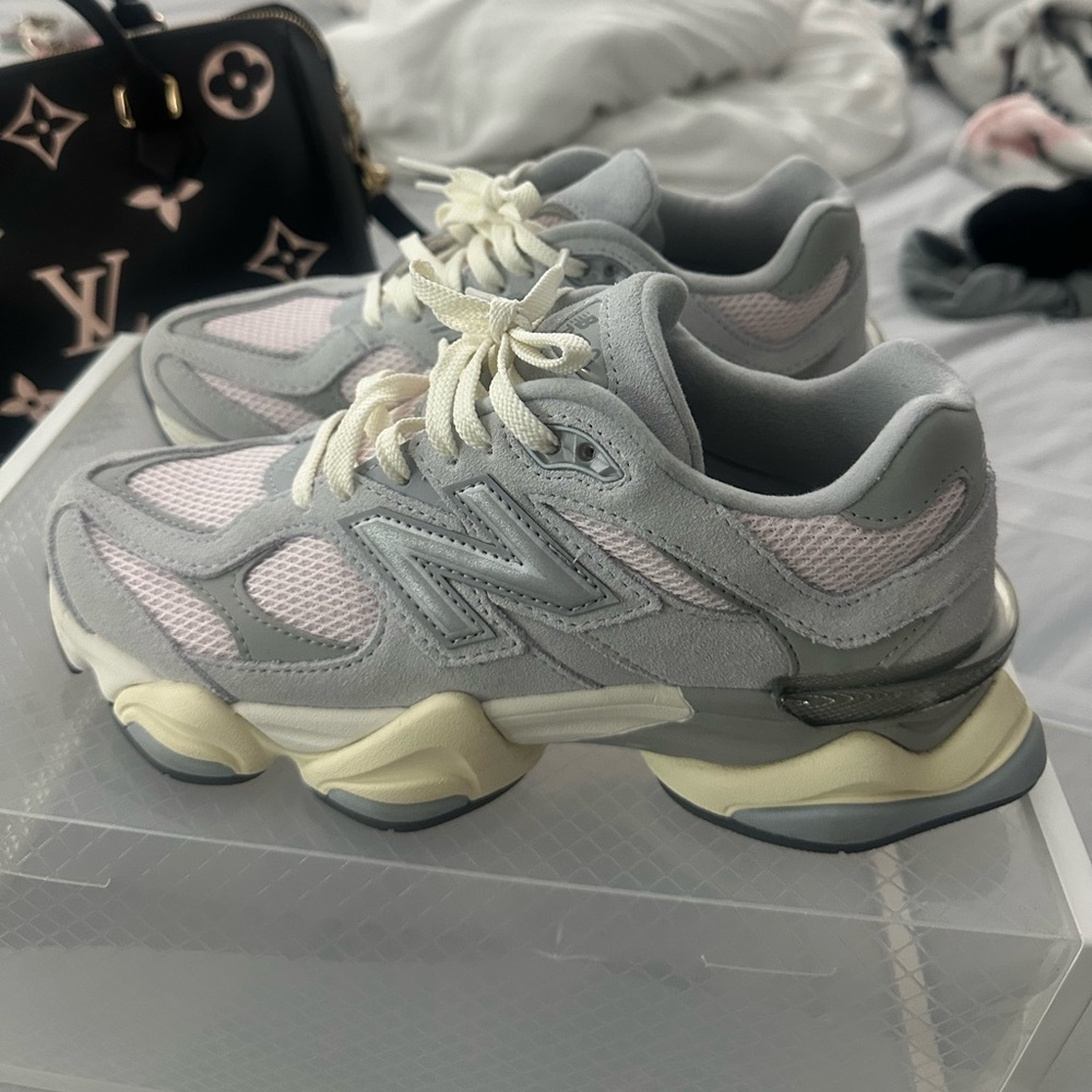 New Balance Gray and Pink Women's Sneakers